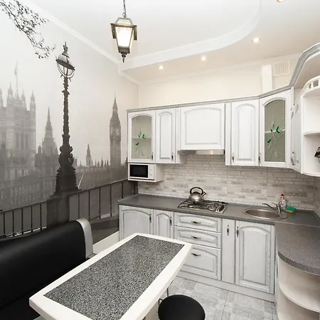 Cozy On Uspenskaya 8 Apartment *
